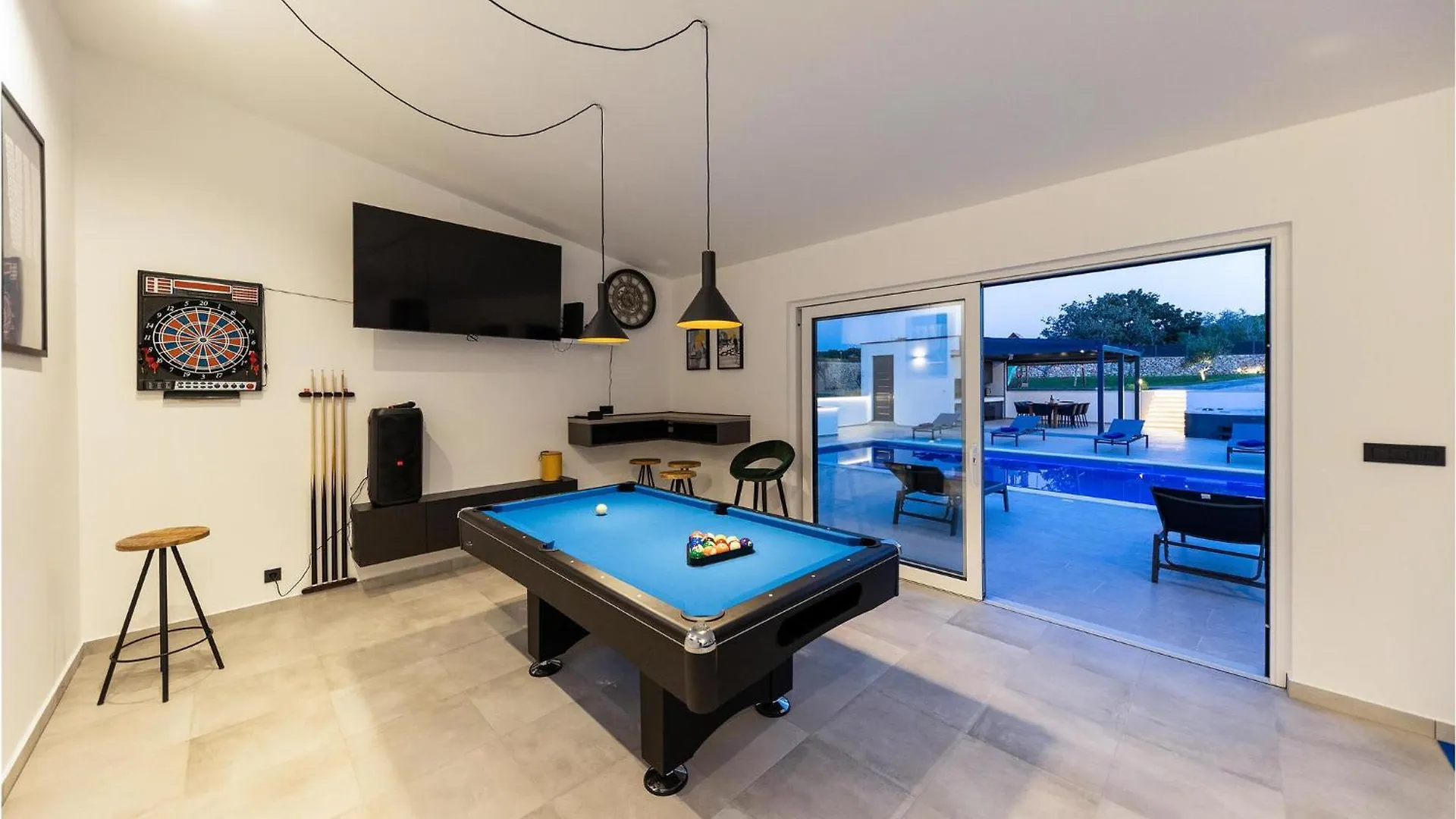 Holiday home Nice Home In Razanac With Jacuzzi