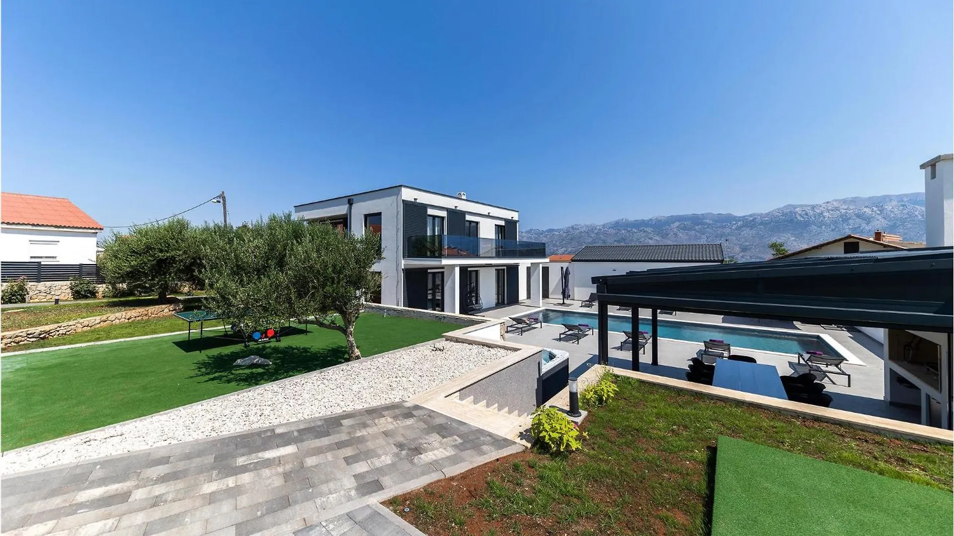Holiday home Nice Home In Razanac With Jacuzzi