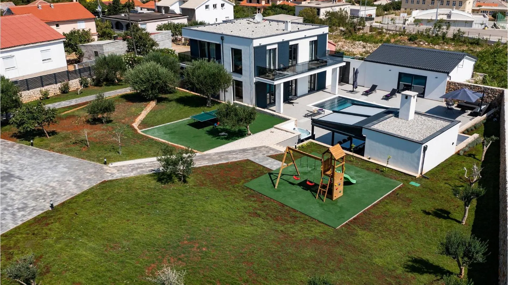 Nice Home In Razanac With Jacuzzi Holiday home
